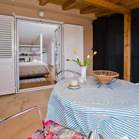 Melita アパート *